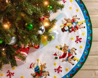 Little Folk Visuals 26 Piece DIY Starry Night Felt Christmas Tree