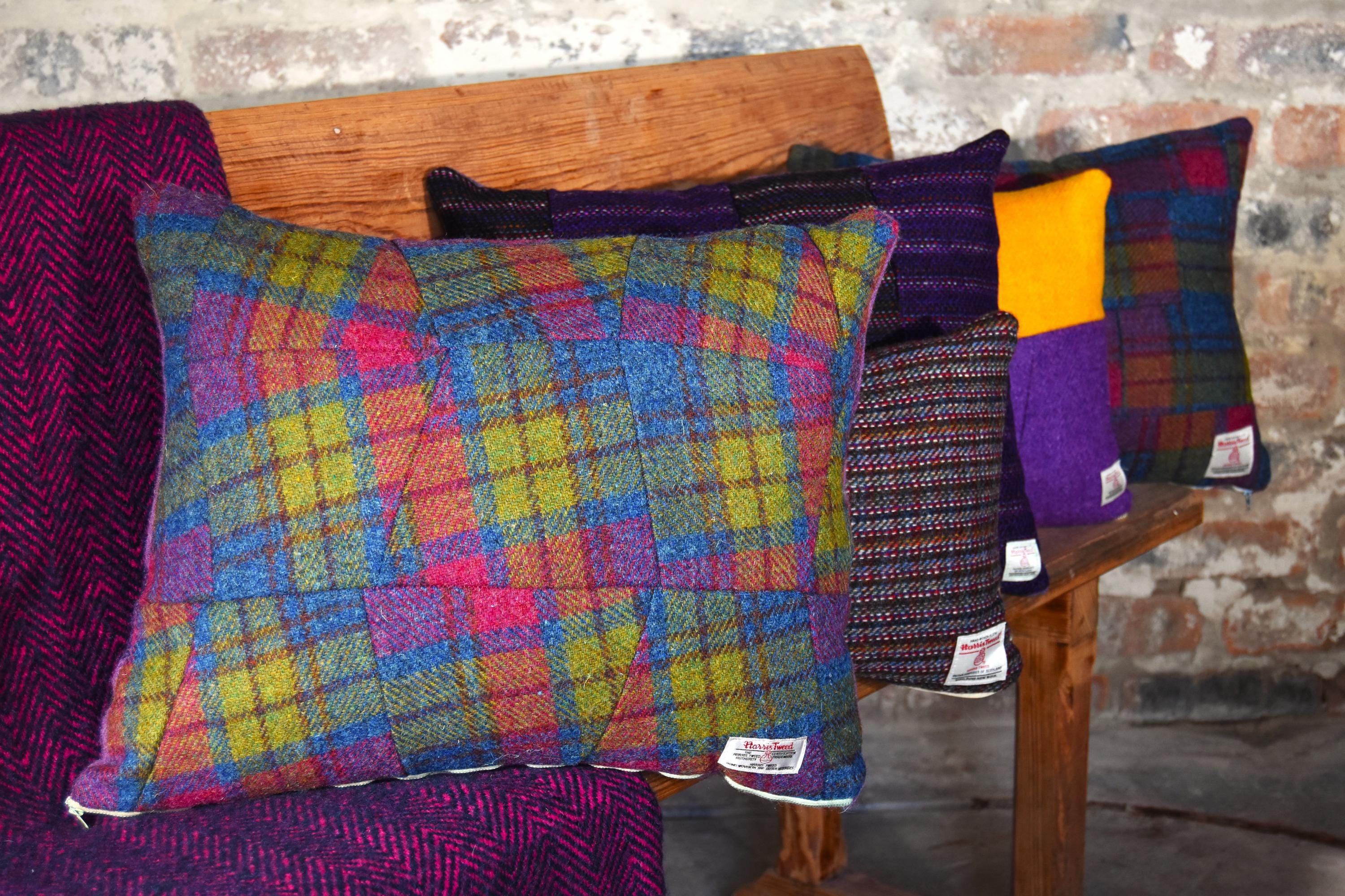 Christmas harris tweed fabric cushion - Etsy 日本