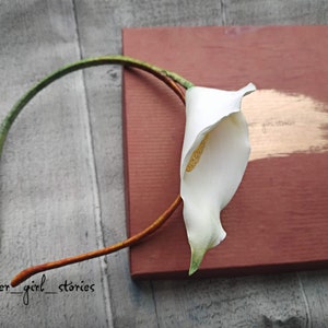 Calla lily wedding flower crown, Bridal headpiece wreath, Calla lily flower girl first communion,  Dainty floral crown, Rigid headband