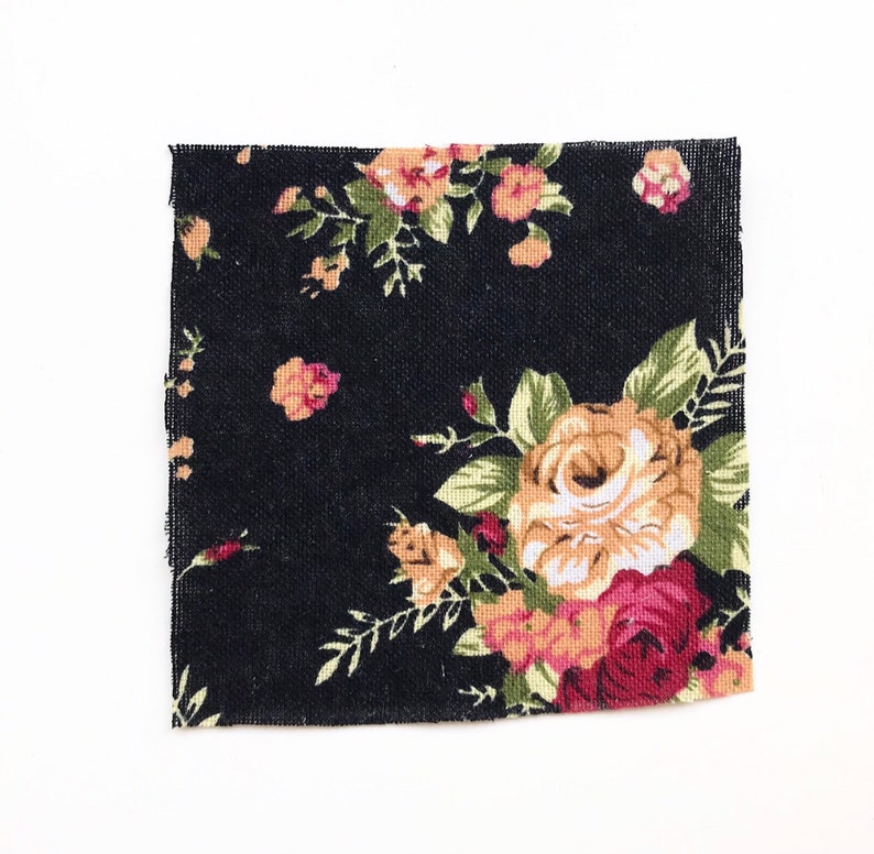 Sample of black linen floral fabric 10*10sm