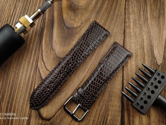 Handmade Lizard Leather Watch Band: Bespoke Padded Strap