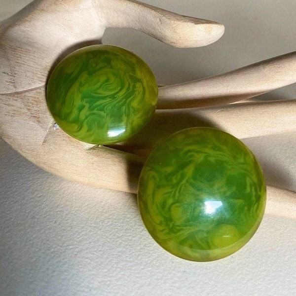 Bakelite Earrings Very large Vintage 1950s Marbled Green button shaped Clip -on earrings