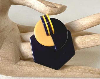 Art Deco Vintage Black & Yellow Bakelite Geometric Modernist brooch