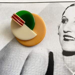 Vintage Art Deco Vintage Phenolic Bakelite & Galalith Geometric Modernist brooch