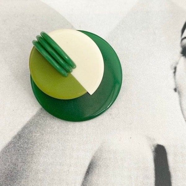 Art Deco Vintage Racing Green Bakelite & Galalith Geometric brooch