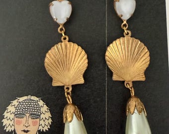 Art Deco Shell design Pearl drop Earrings Bohemian style