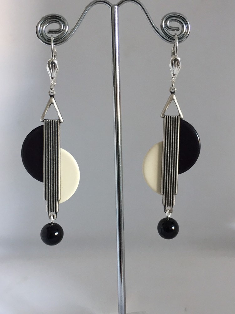 Boucles D'Oreilles Anciennes Art Déco - Plaqué Or, Motif Fleur Champagne En Bakélite Ivoire (Pendantes, Occasion)