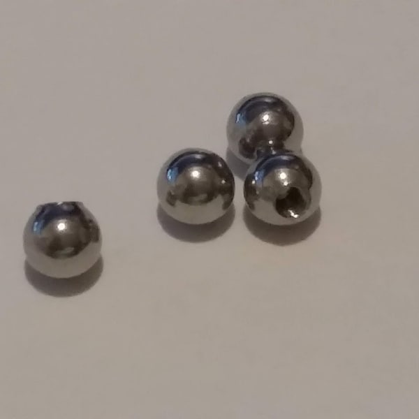 16g Replacement Body Jewelry Balls, 2mm, 2.5mm, 3mm, 4mm 316L Surgical Stainless Steel - Sold In packs of 4 per size.