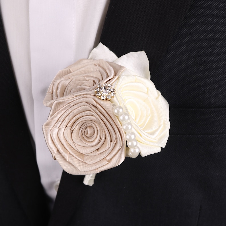 Champagne wedding boutonniere Satin boutonniere for men Ivory and Champagne boutonniere Grooms boutonniere Groomsmen pin Wedding buttonhole