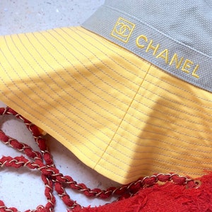Vintage CHANEL CC Logo Monogram Linen Canvas Yellow Large Bucket Sun Beach Hat Visor image 1