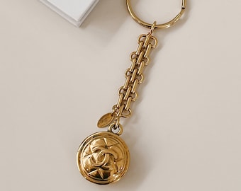 Chanel keychain - Gem