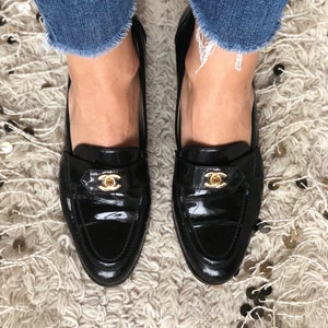 Vintage CHANEL CC TURNLOCK Logo Black Patent Leather Loafers 