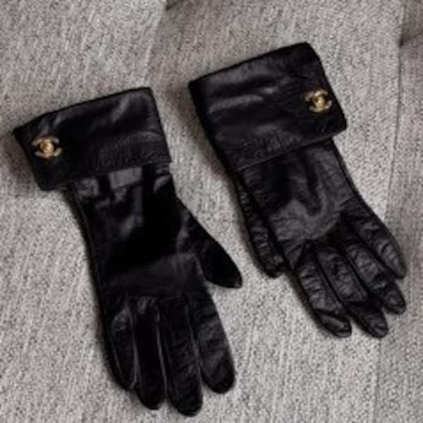 Vintage CHANEL CC Gold Logo TURNLOCK Black Leather Driving Winter Gloves size 7 S/M
