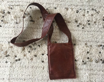 Vintage CHANEL Logo Crossbody Brown Leather Crossbody Bag Purse Shoulber handbag Clutch