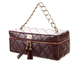 Vintage CHANEL CC Logo Burgundy Quilted Leather Train Case Purse Bag Clutch Vanity with Chain detail