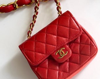 Vintage 90s CHANEL CC Red Quilted Leather Gold Chain Fanny 