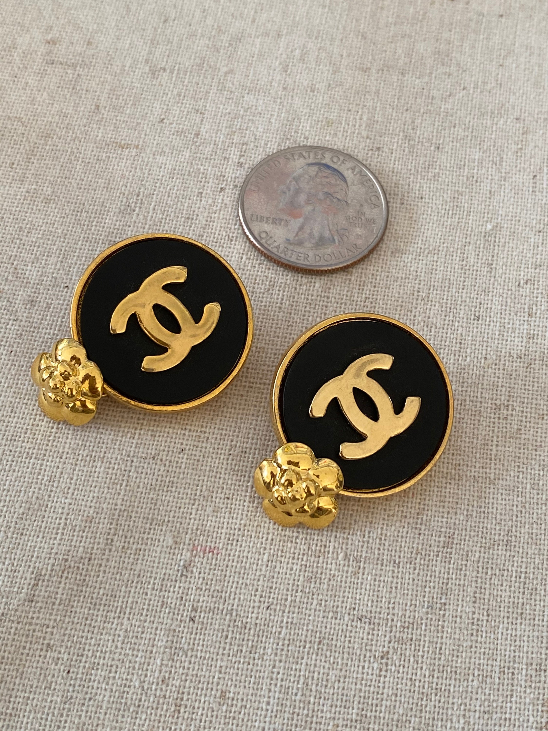 Vintage CHANEL CC Logo Monogram Black Gold Cuff Links With 