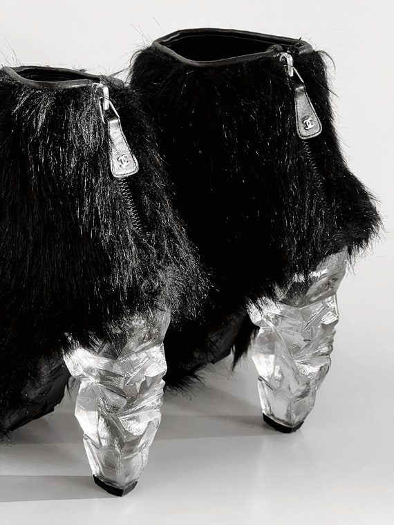 Vintage CHANEL Black Fantasy Fur ICICLE Heels RUN… - image 3