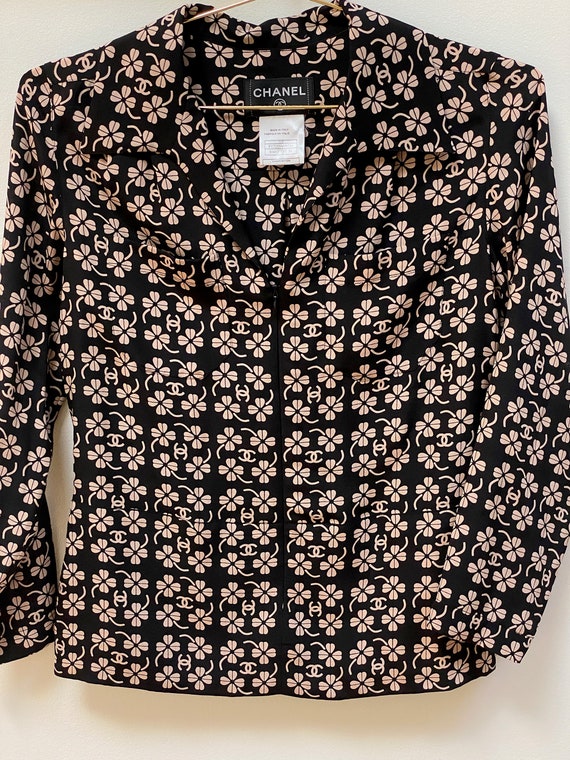 Vintage CHANEL CC Logo Monogram CLOVER Print Dress Shirt 