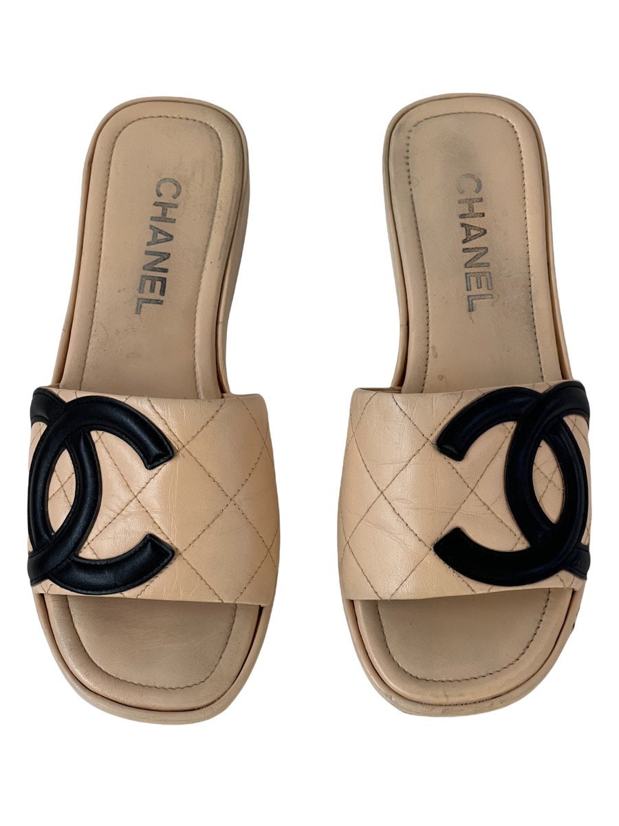 Chanel Red Leather Braided Trim Criss Cross CC Flat Slides Size 36 at  1stDibs