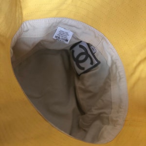 Vintage CHANEL CC Logo Monogram Linen Canvas Yellow Large Bucket Sun Beach Hat Visor image 5