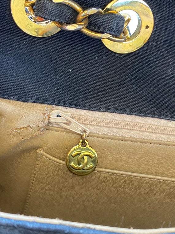Vintage 90's CHANEL Maxi Jumbo Quilted DENIM CC Logo Turnlock Crossbody  Shoulder Bag Purse Gold