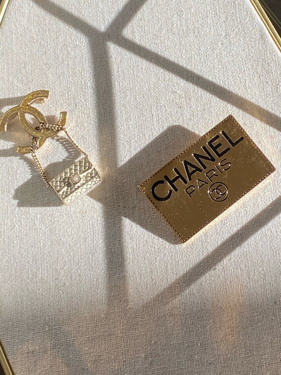 Vintage 90's CHANEL CC Logo Paris Gold Black Pin Jewelry 