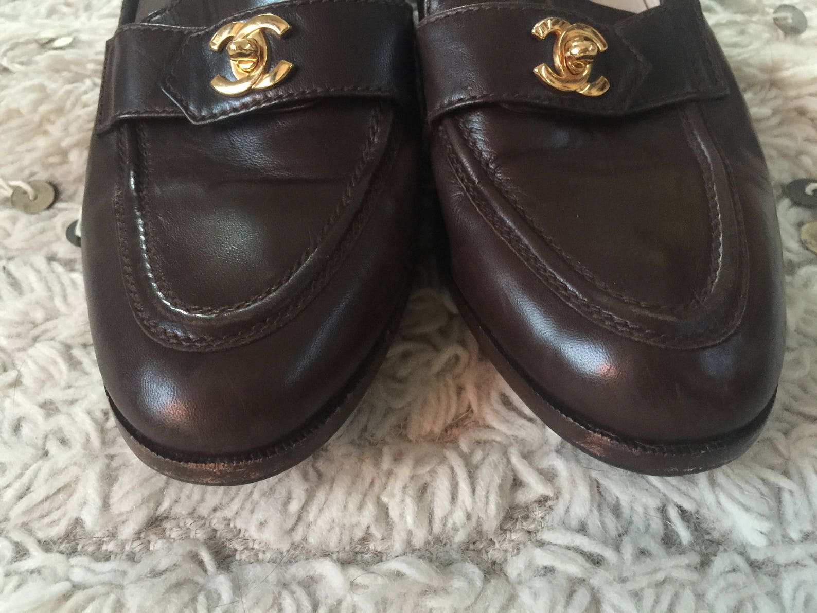 vintage chanel cc turnlock logo brown leather loafers flats driving shoes smoking slippers ballet flats eu 37 us 6 - 6.5