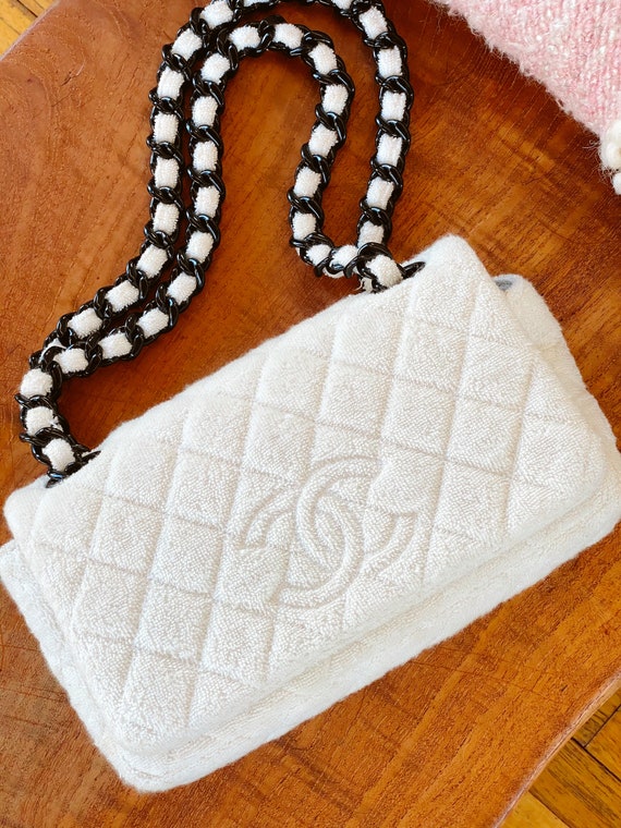 Vintage Chanel CC Quilted Logo White Terry Medium Flap Resin -  Israel