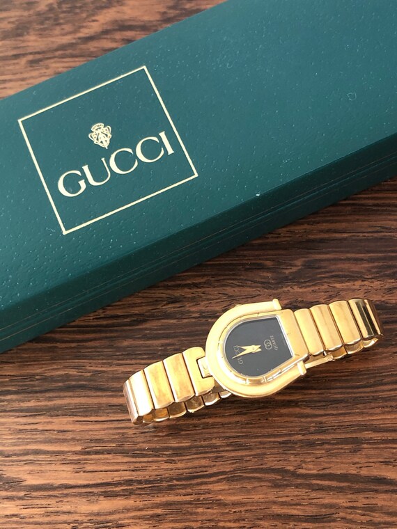 gucci horseshoe watch