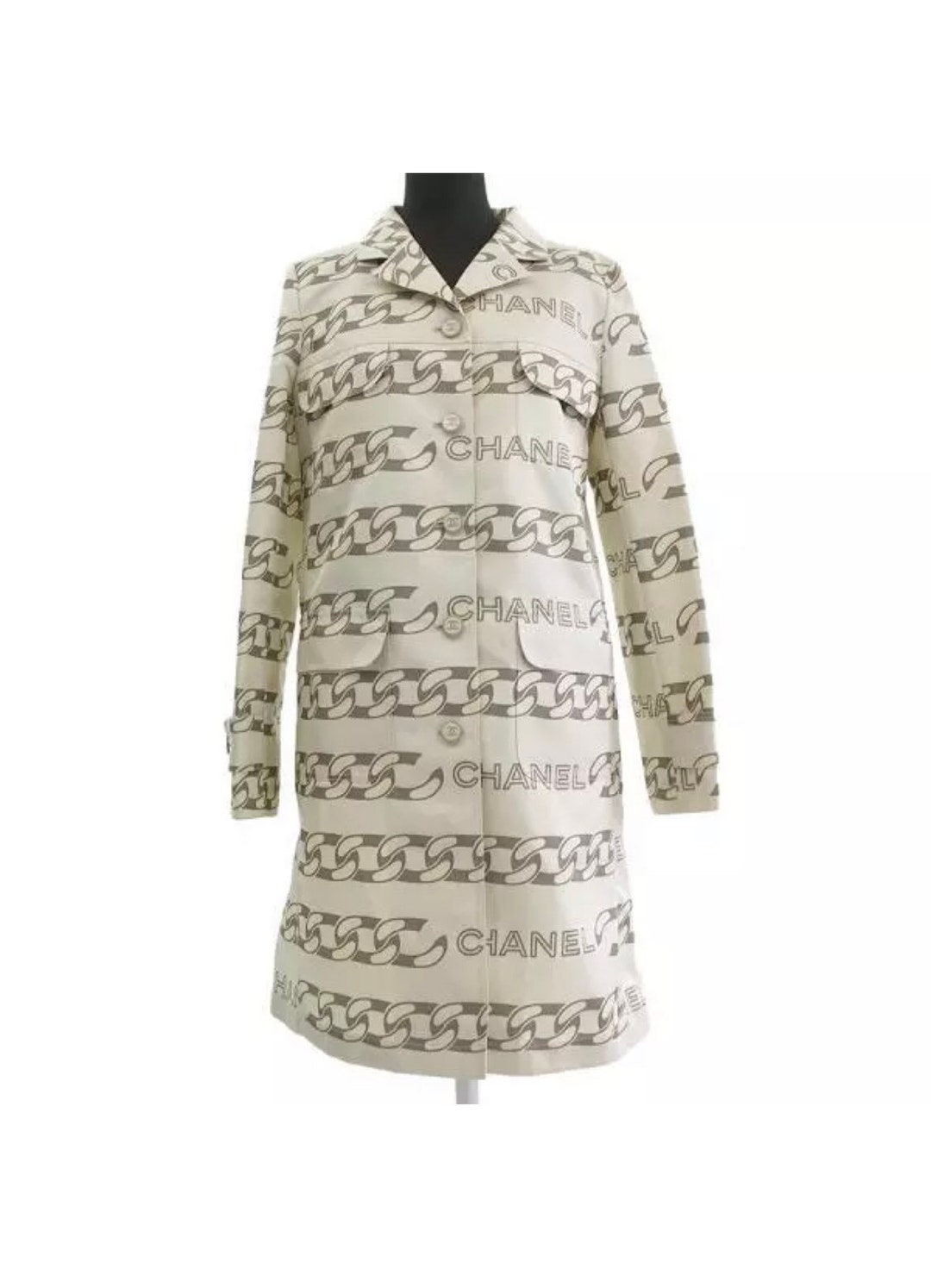 CHANEL - Beige cotton bathrobe with CC logo on the chest…
