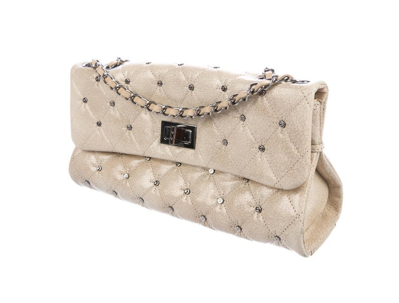 Vintage CHANEL CC STUDS Logo Reissue Beige Quilted Patent Leather Silver Chain Classic Flap Shoulder Clutch Purse Evening Bag Handbag image 4