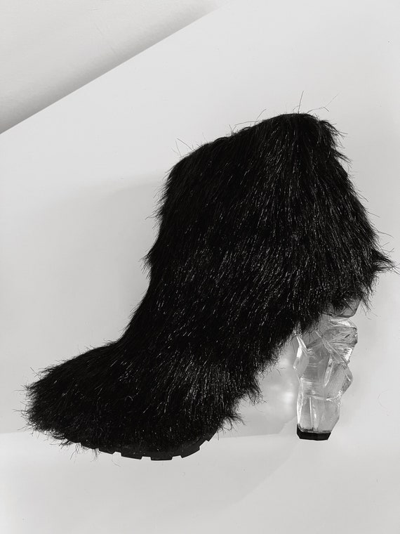 Vintage CHANEL Black Fantasy Fur ICICLE Heels RUN… - image 1