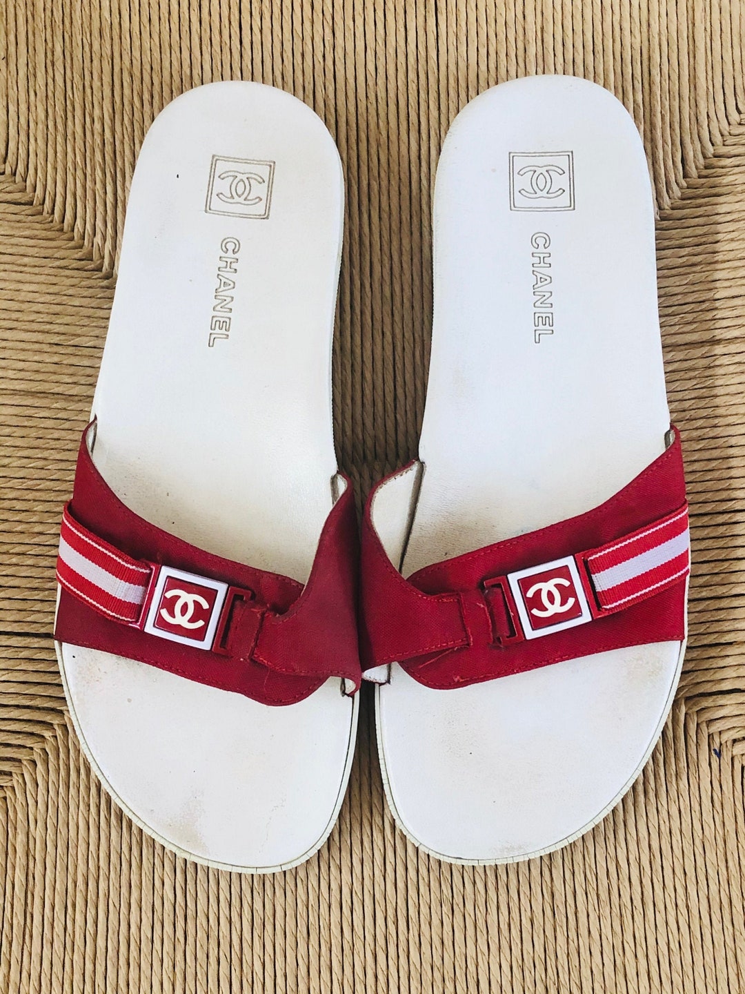 【こなれ感が一際UP♪】CHANEL★ロゴ入 ミュール スリッパ CHANEL】シャネル ロゴ ミュール サンダル (CHANEL/サンダル