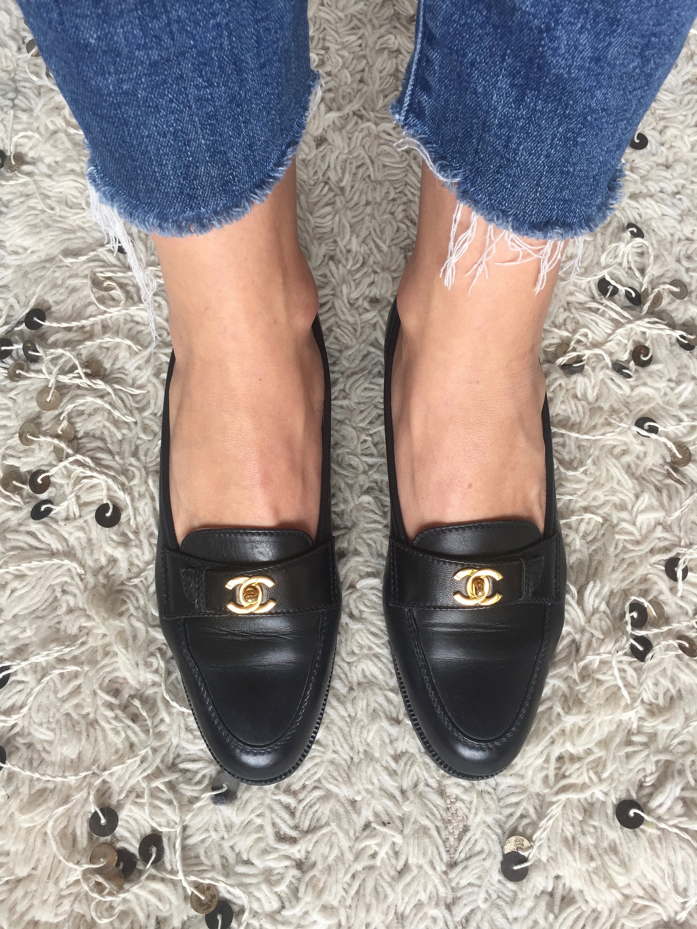 Leather flats Chanel Black size 41.5 EU in Leather - 25278219