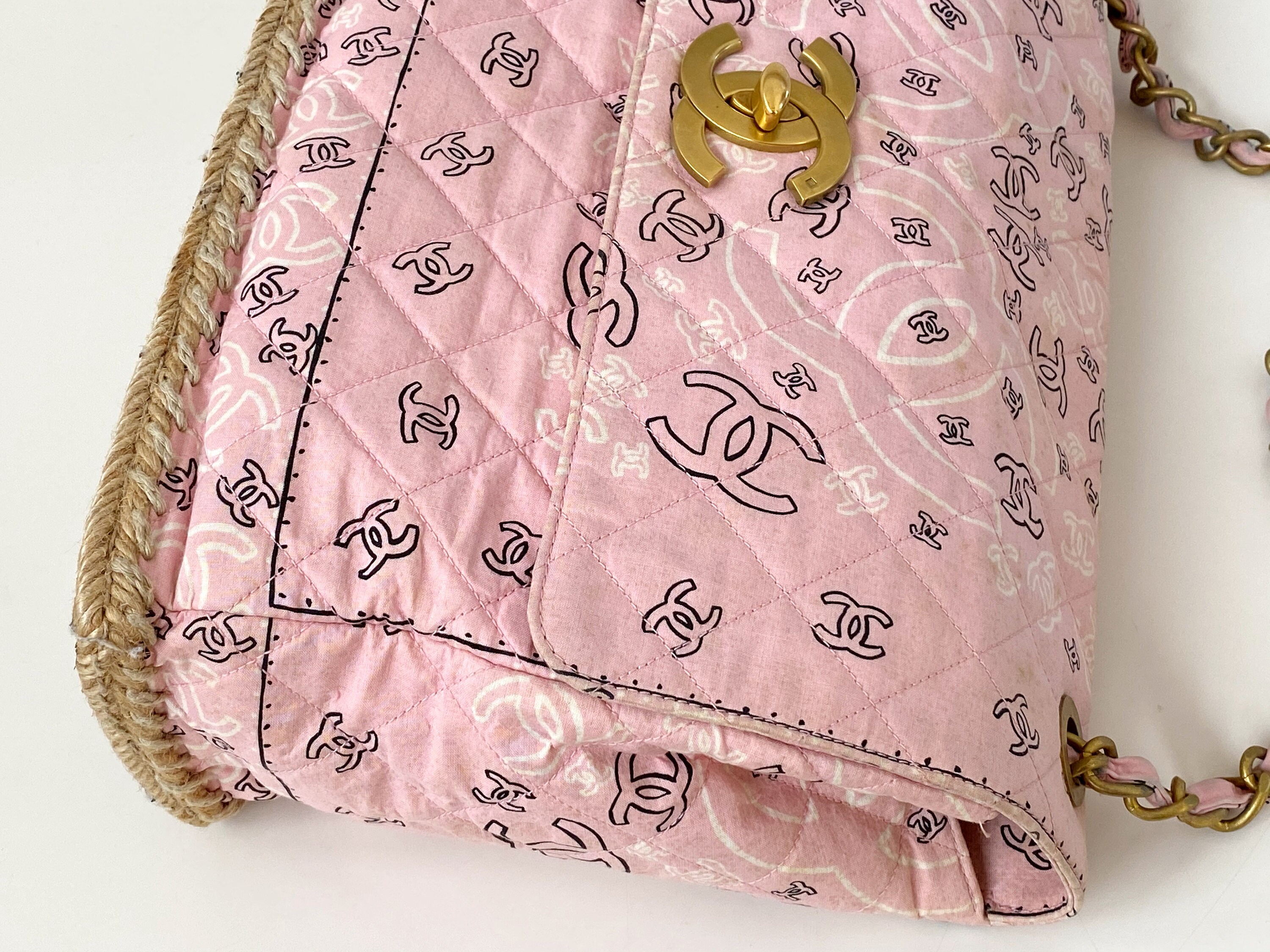 【レビューで送料無料】 Vintage Bandana Monogram Logos CC Maxi Jumbo CHANEL 90's ヘアアクセサリー