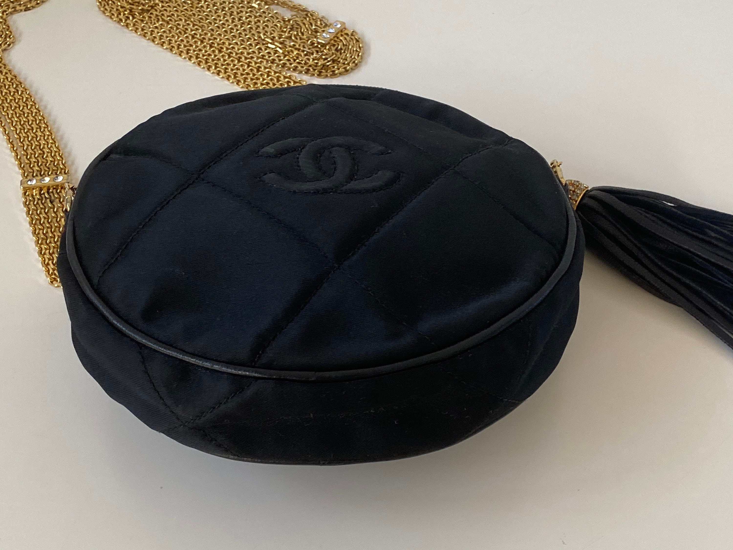 Chanel vintage Shoulder Bag Authentic for Sale in Chicago, IL - OfferUp