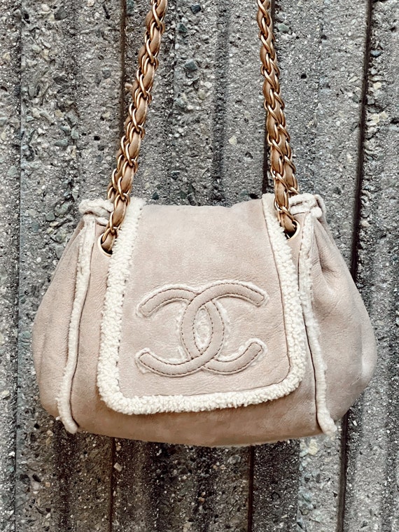 Buy Vintage CHANEL CC Logo Classic Flap Beige SHEARLING Fur Lambs Online in  India 