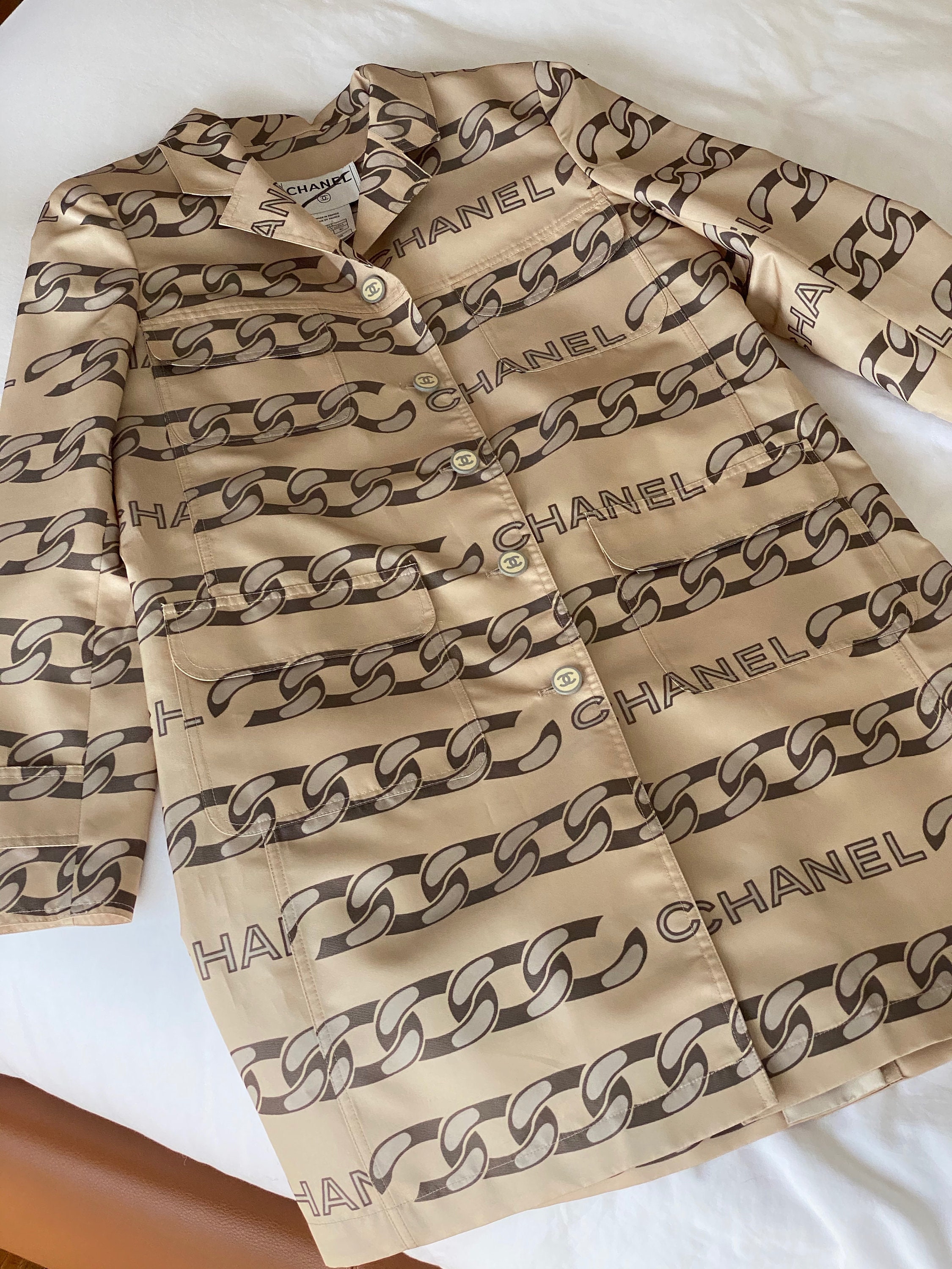 Vintage CHANEL Chain Print CC Logo Buttons SILK Beige Trench 