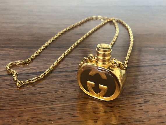 gucci perfume necklace