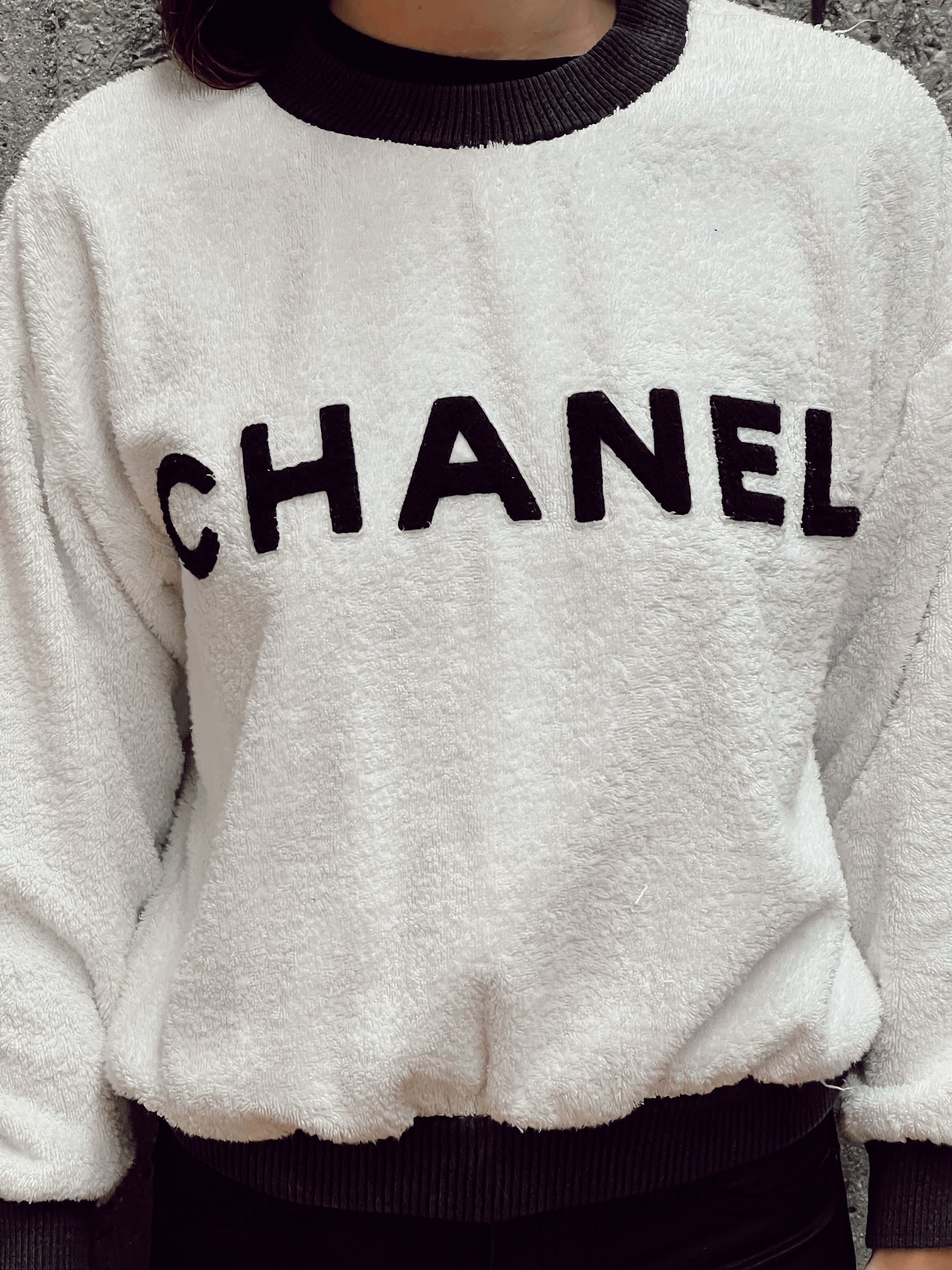 CHANEL VINTAGE CC MONOGRAM LOGO WHITE / BLACK TERRYCLOTH SWEATER TOP -  ICONIC !