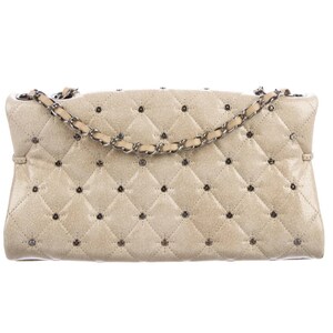 Vintage CHANEL CC STUDS Logo Reissue Beige Quilted Patent Leather Silver Chain Classic Flap Shoulder Clutch Purse Evening Bag Handbag image 5