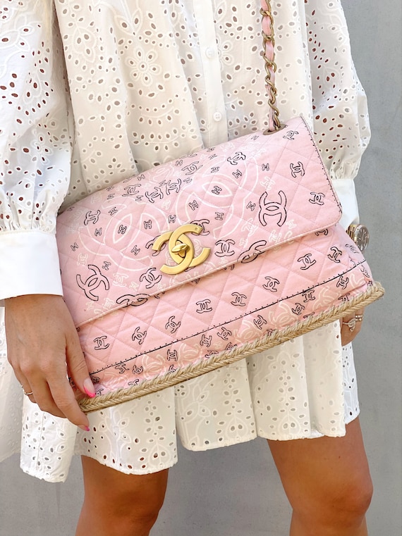 Vintage 90 s CHANEL Jumbo Maxi CC Logos Monogram Bandana Pink Fabric Turnlock Crossbody Shoulder Bag Purse Chain Strap Etsy Denmark