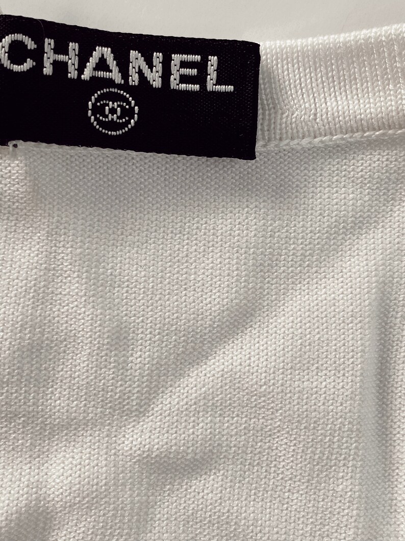 Vintage CHANEL 1996 LETTER CC Logo Monogram Button White Black Knit Cardigan Sweater T Shirt Blouse Top image 7