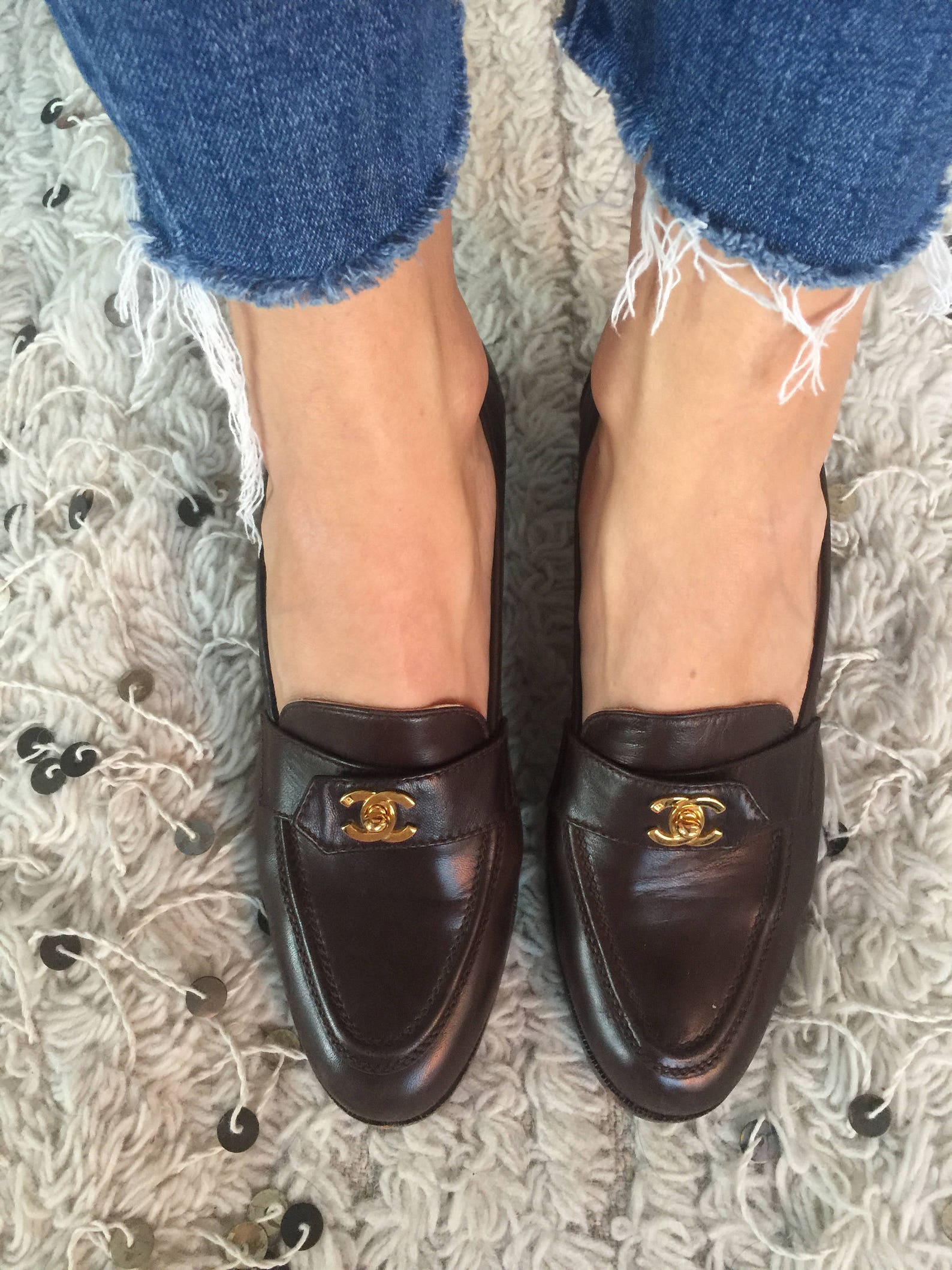 vintage chanel cc turnlock logo brown leather loafers flats driving shoes smoking slippers ballet flats eu 37 us 6 - 6.5