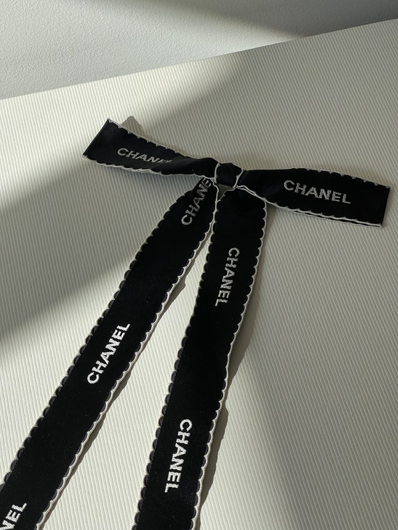 Chanel pin brooch logo - Gem