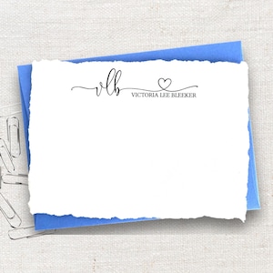 Personalisierte Notizkarten mit Umschlägen, Deckled Edge Briefpapier, handgefertigte Notizkarten, Notizkarten-Set, Herz-Monogramm-Design 23