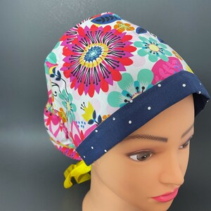 Geo Floral Chirurgische caps voor vrouwen Paardenstaart Scrub Hoed OF Chirurg Cap CST Techs Chefs Vet RDH Hair Cover RockyBottomDesigns