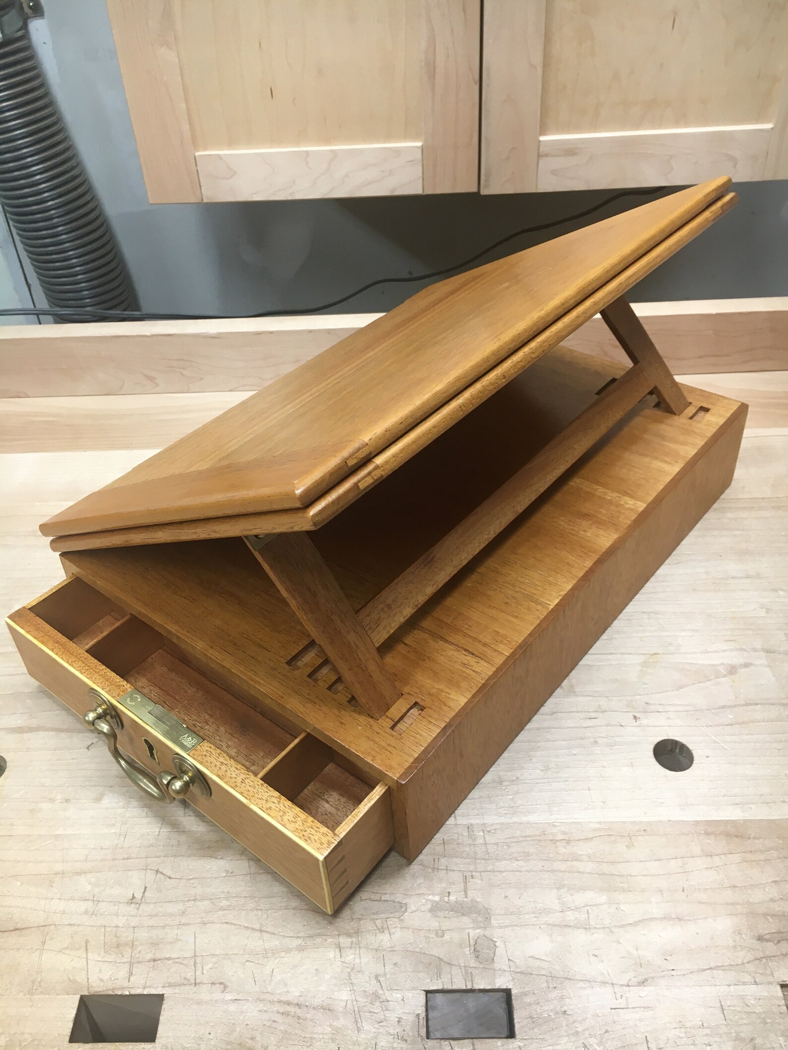 thomas jefferson travel desk