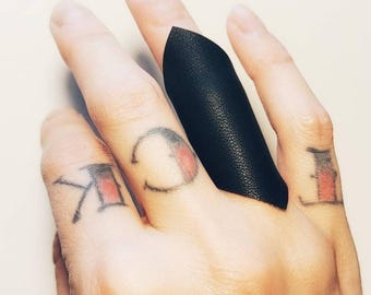 DEADLY HEX asymmetrical stretchy vegan leather unisex statement ring